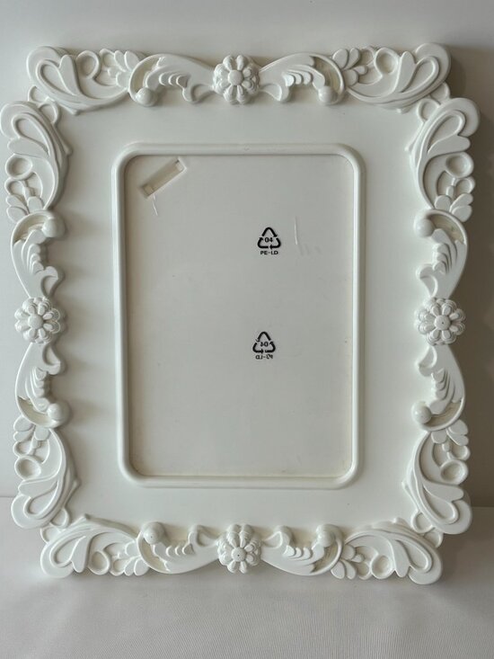 IKEA Other - Ikea Kvill Helena Svenson Ornate White 5x7 Picture Frame Stand/Hang Style
